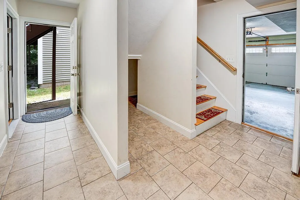 2 bed, 1576 sqft, $2,900 — Photo 3