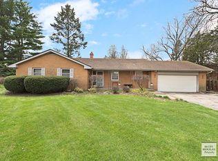 2200 Garden Rd, Aurora, IL 60506