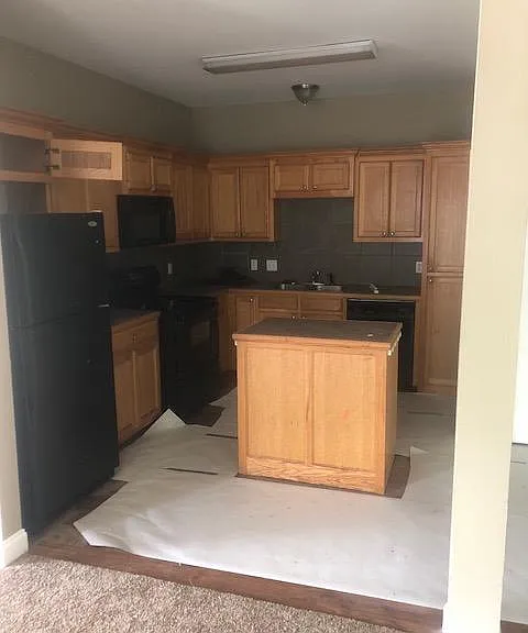 453 Winterhaven Dr — Photo 3