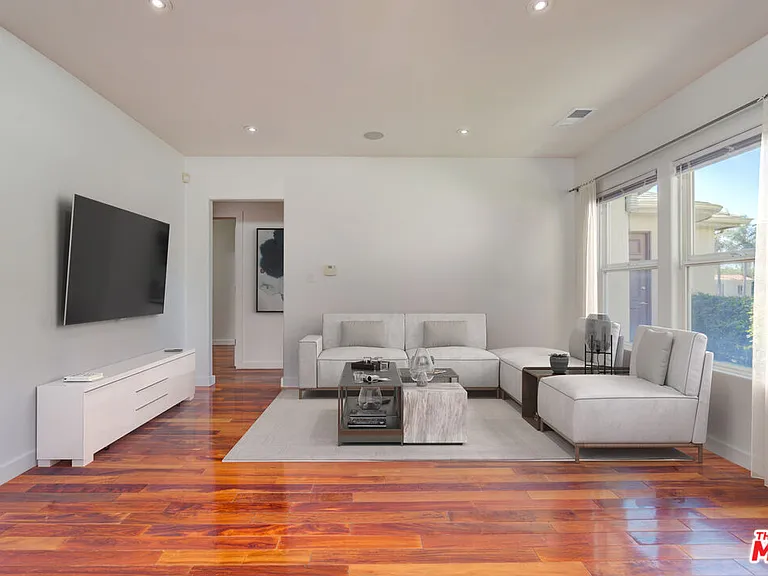 932 S Shenandoah St #5 — Photo 3