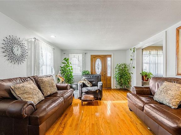 4th image of 3707 S Sterling Ave