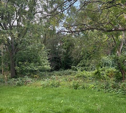 3rd image of 2260 W Marquette Woods Rd