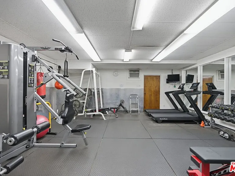 5900 Canterbury Dr #B217 — Photo 29