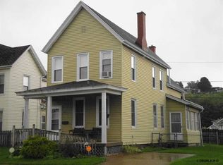 2940 Jackson St, Dubuque, IA 52001