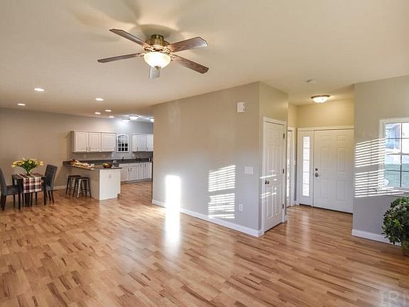 5th image of 2439 N Stonelake Cir
