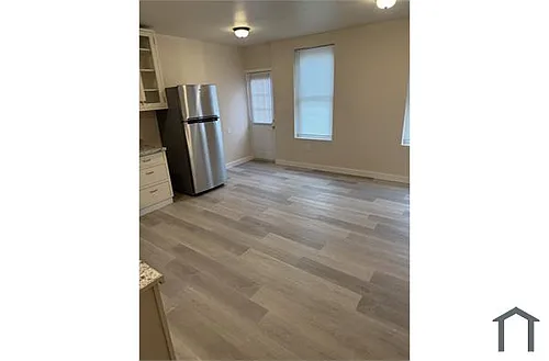 215 W Lafayette St #1 Photo 1