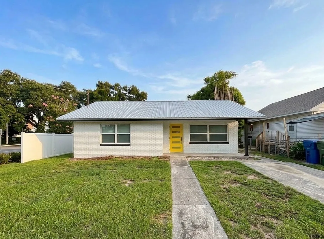 2 bed, 1082 sqft, $1,350 — Photo 1