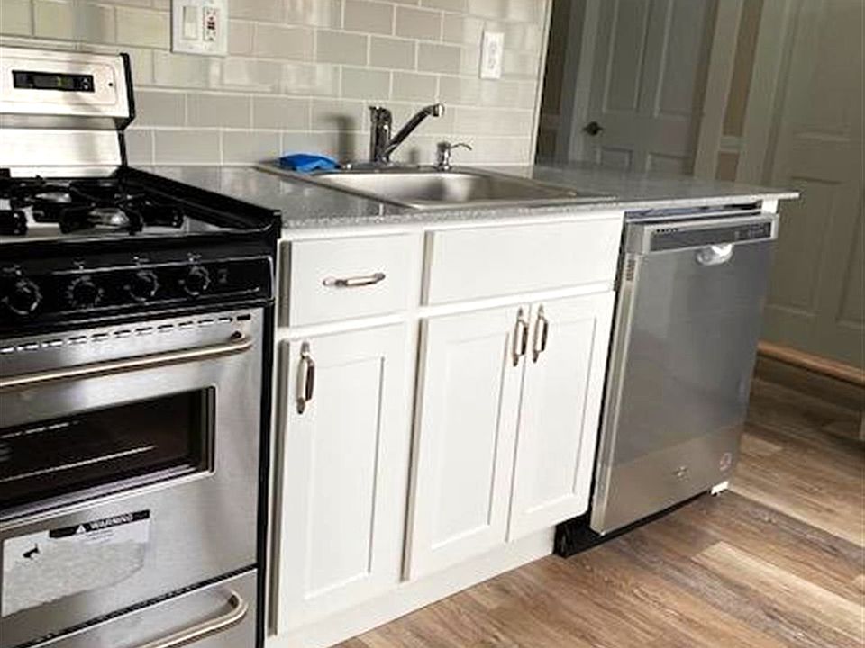1st image of 22 Reed St #1