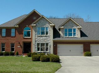 8079 Nighthawk Ln, West Chester, OH 45069