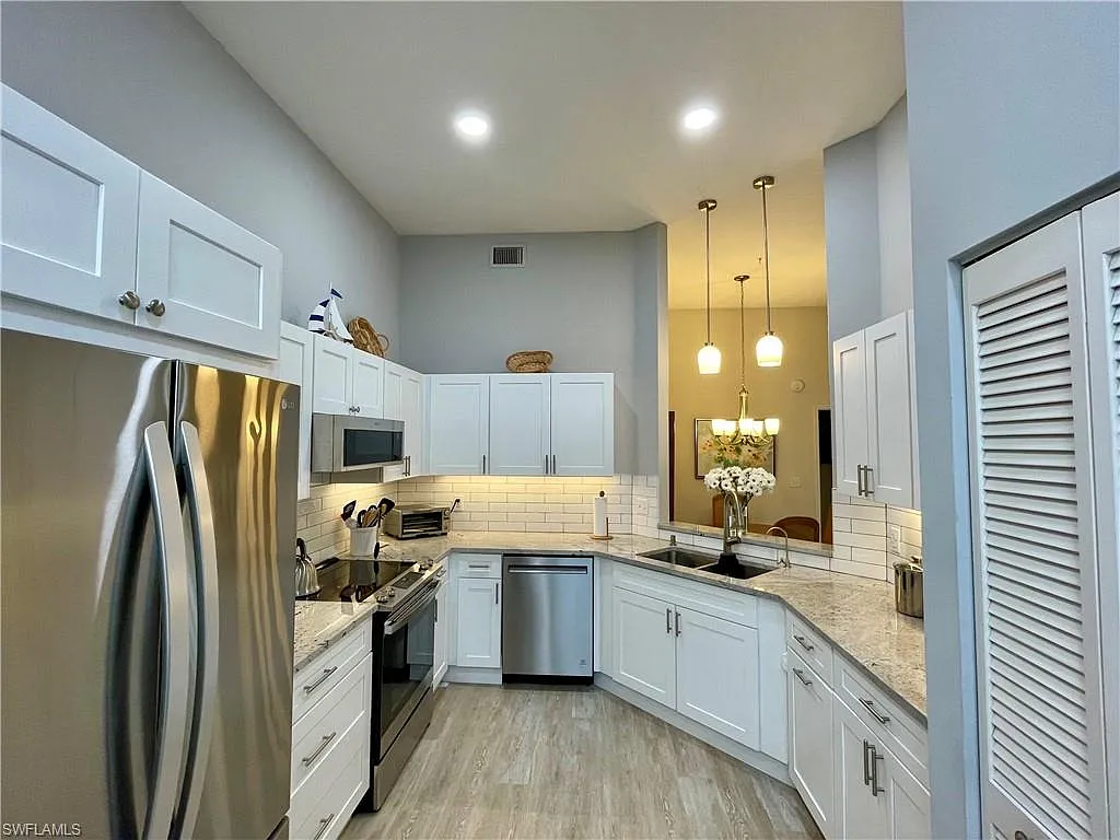 2 bed, 2.0 bath, 1380 sqft, $3,500 — Photo 4