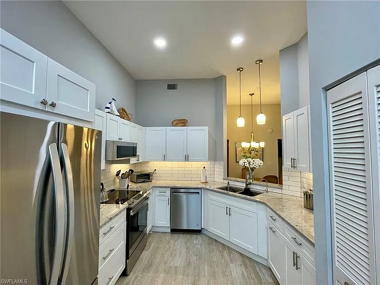 2671 Citrus Lake Dr #E-303 — Photo 4
