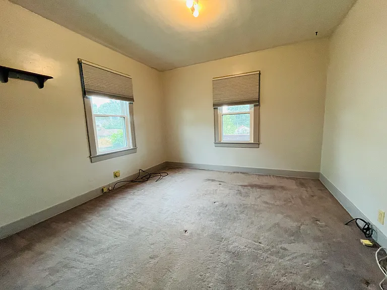 703 Laura St — Photo 10