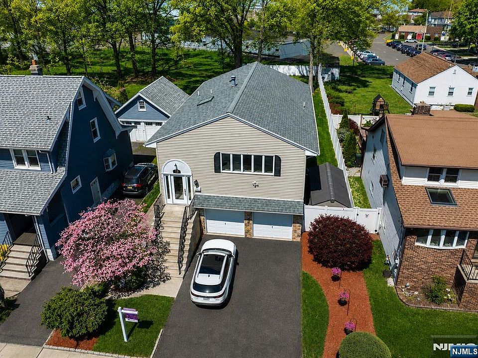 1st image of 12 Chamberlain Ave
