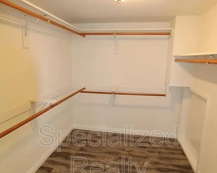 3694 Berwick Dr — Photo 11
