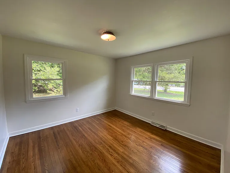 10033 Ligon Mill Rd — Photo 12