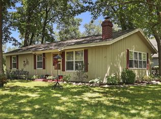 W5529 Cool Hill Dr, Elkhorn, WI 53121