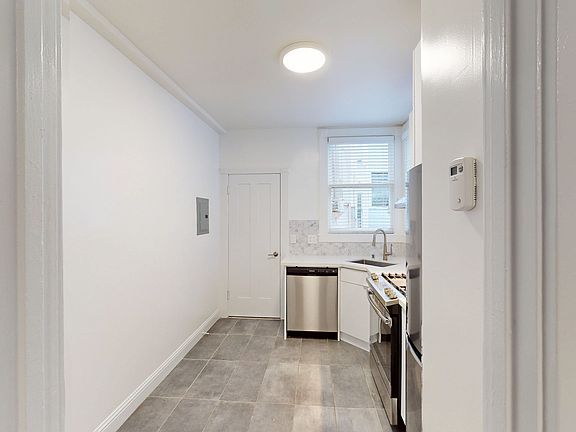 4th image of 1740 Sacramento St APT 7