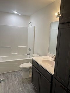 5th image of 4816 Red Rooster Ln APT E