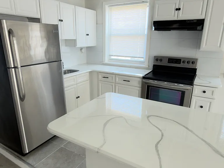 3051 Glenview St #2 — Photo 5