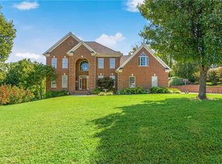 2824 Brennen Ln, High Point, NC 27262