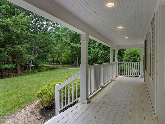 5th image of 110 Christopher Road