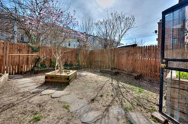 Rented by Owner | media 41