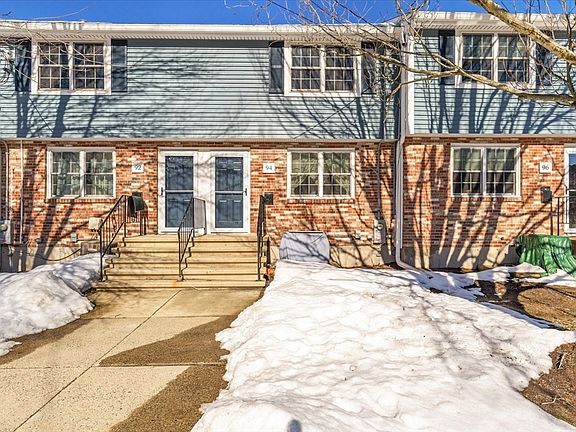 2nd image of 94 Durham Rd Unit 94