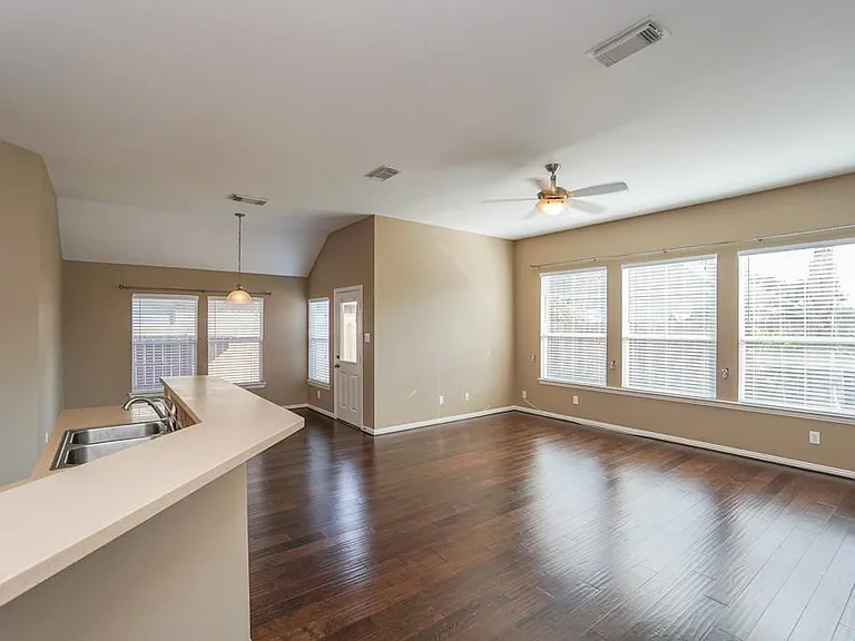 7102 Thistlewood Park Ct — Photo 7
