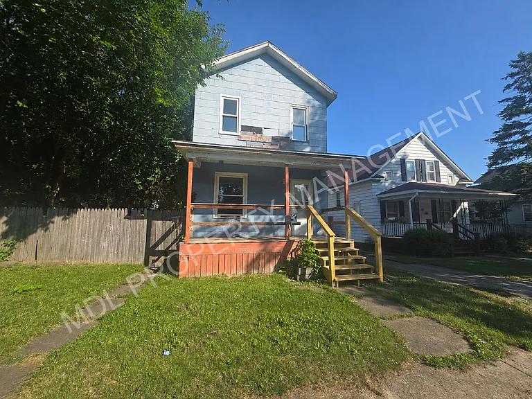 913 N Granger St — Photo 11
