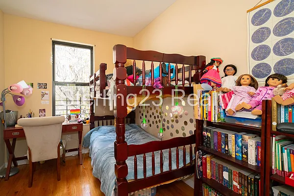 Rented by Sterling Realty Solution Inc | media 19