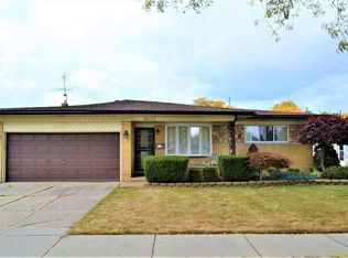 30133 Blossom Ln, Warren, MI 48088