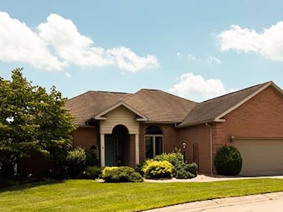 4 Greenmont Gdns, Vienna, WV, 26105