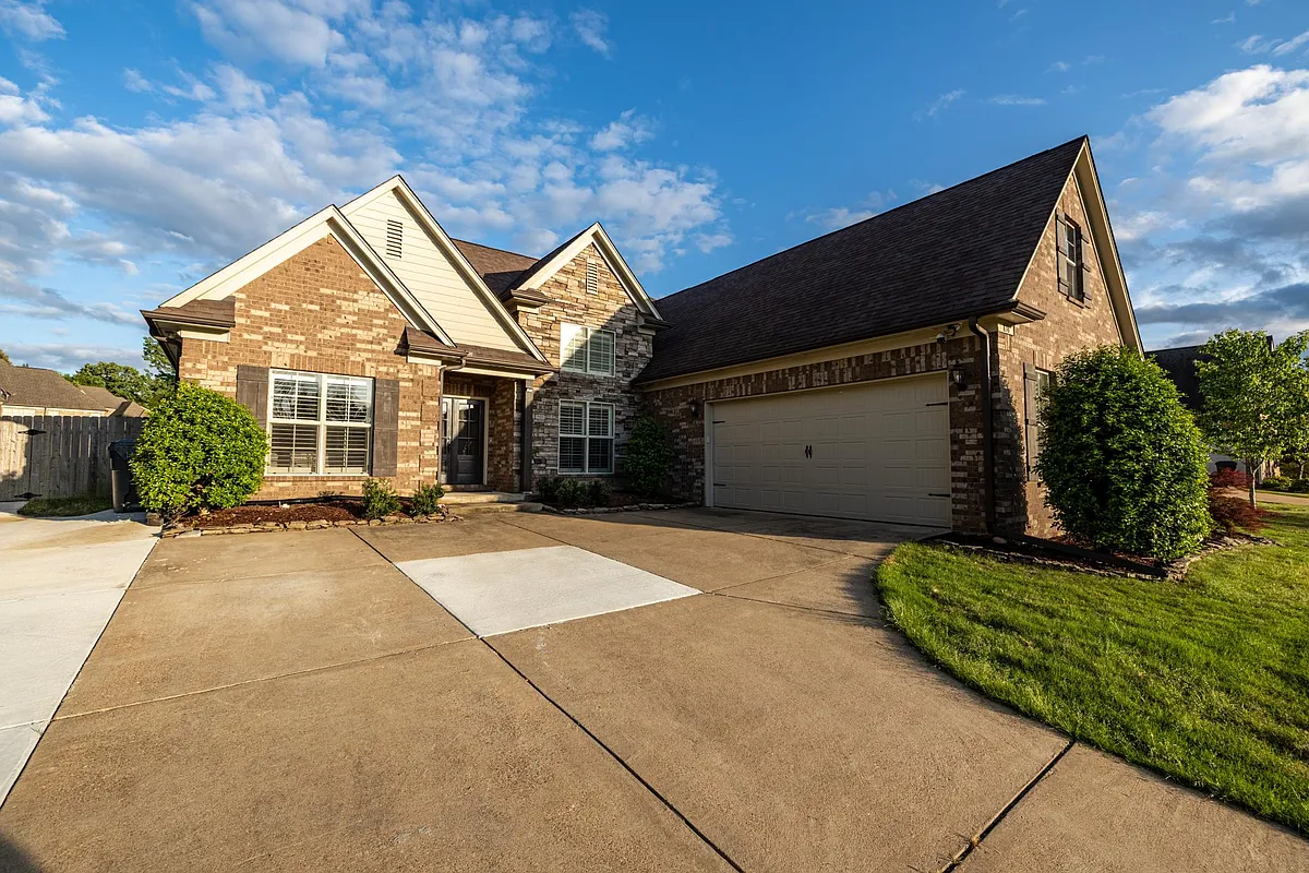Building Photo - 836 Shadow View Dr