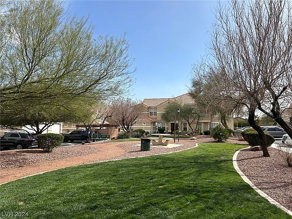 3rd image of 5855 Valley Dr Unit 2086