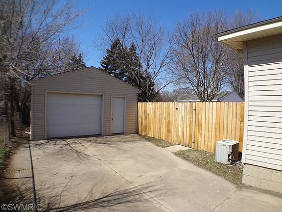 2nd image of 4237 Illinois Ave SW
