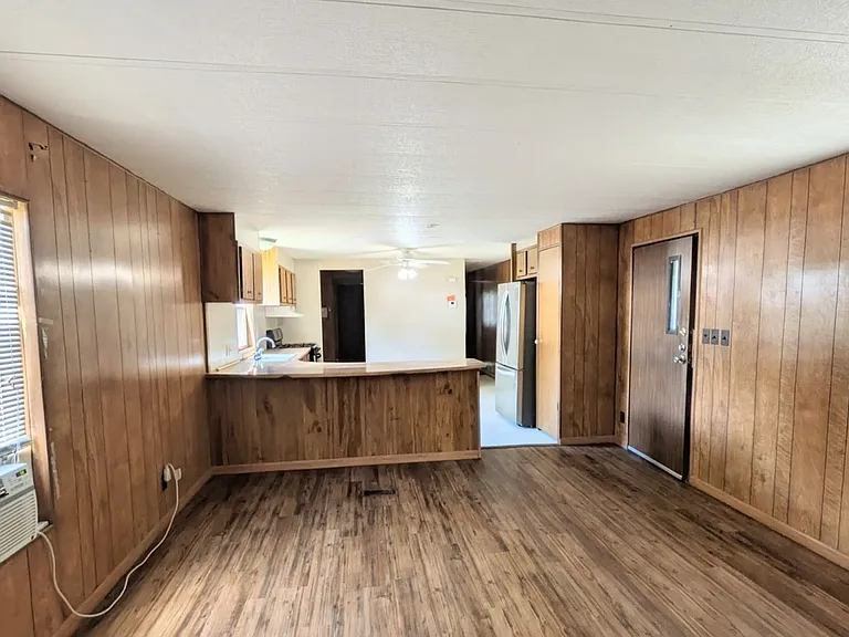 16240 San Pedro Ave — Photo 10