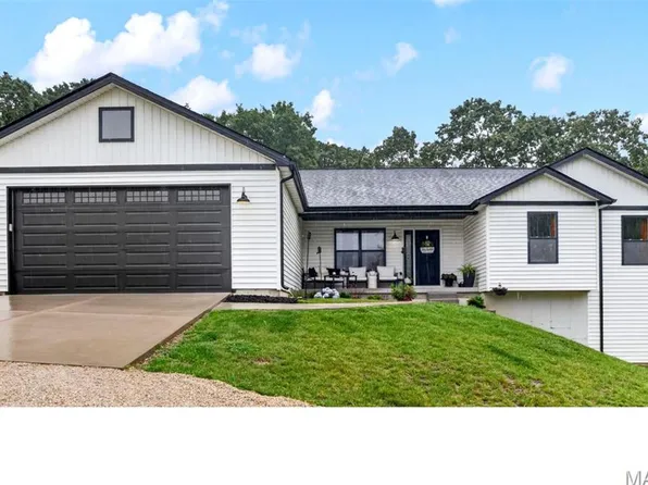 5736 La Trace Ln, High Ridge, MO 63049