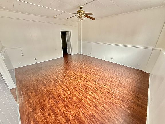 4th image of 284 3rd Ave Suite B