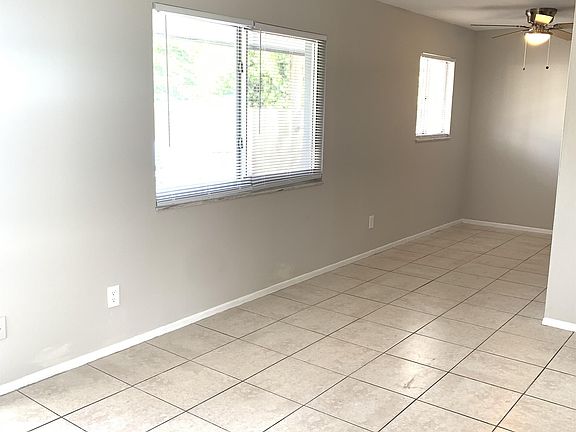 4th image of 2119 Hanson St