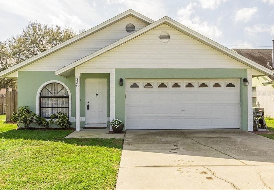 1st image of 386 Lake Daisy Dr