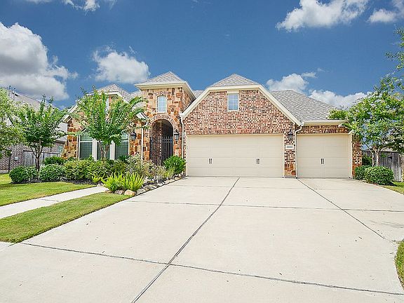 2nd image of 27022 Cheyenne Crest Ln