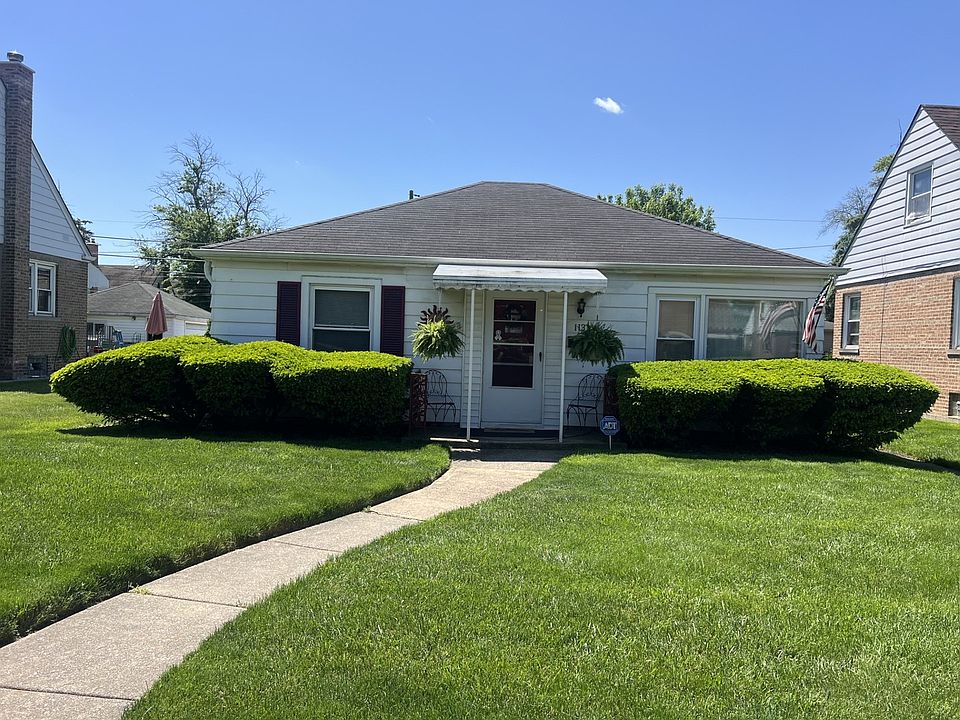 1st image of 113 163rd St