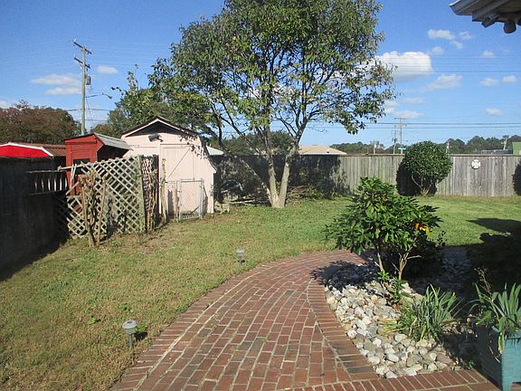 3rd image of 6308 Knob Hill Dr
