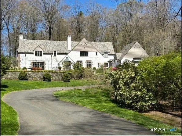 11 Stonebridge Lane, West Hartford, CT 06107