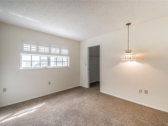 5th image of 7805 Doral Dr