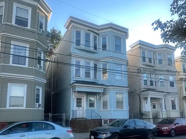31 Library St, Chelsea, MA 02150