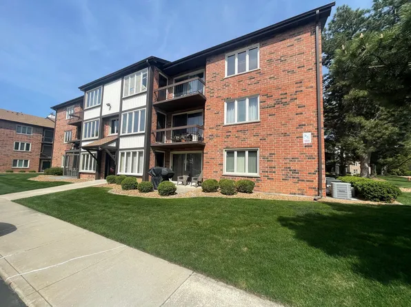 5000 Circle Ct Unit 804, Crestwood, IL 60418