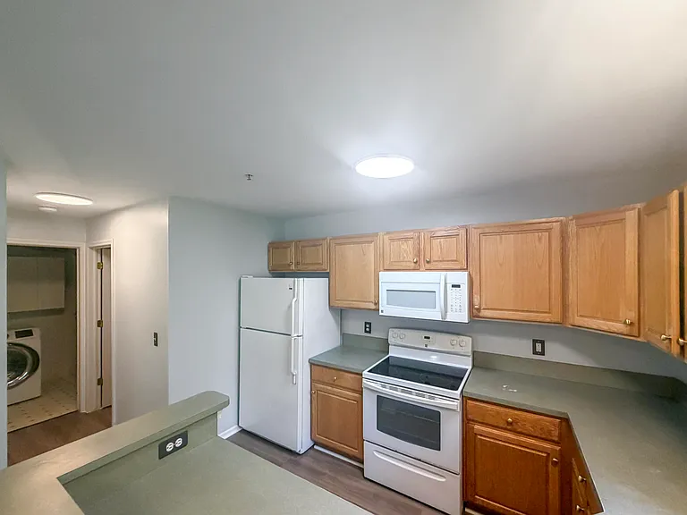 2820 Barclay Way — Photo 6