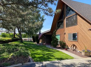 2205 Hill Dr, Grandview, WA 98930