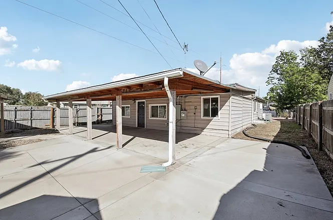4161 Milwaukee St — Photo 26
